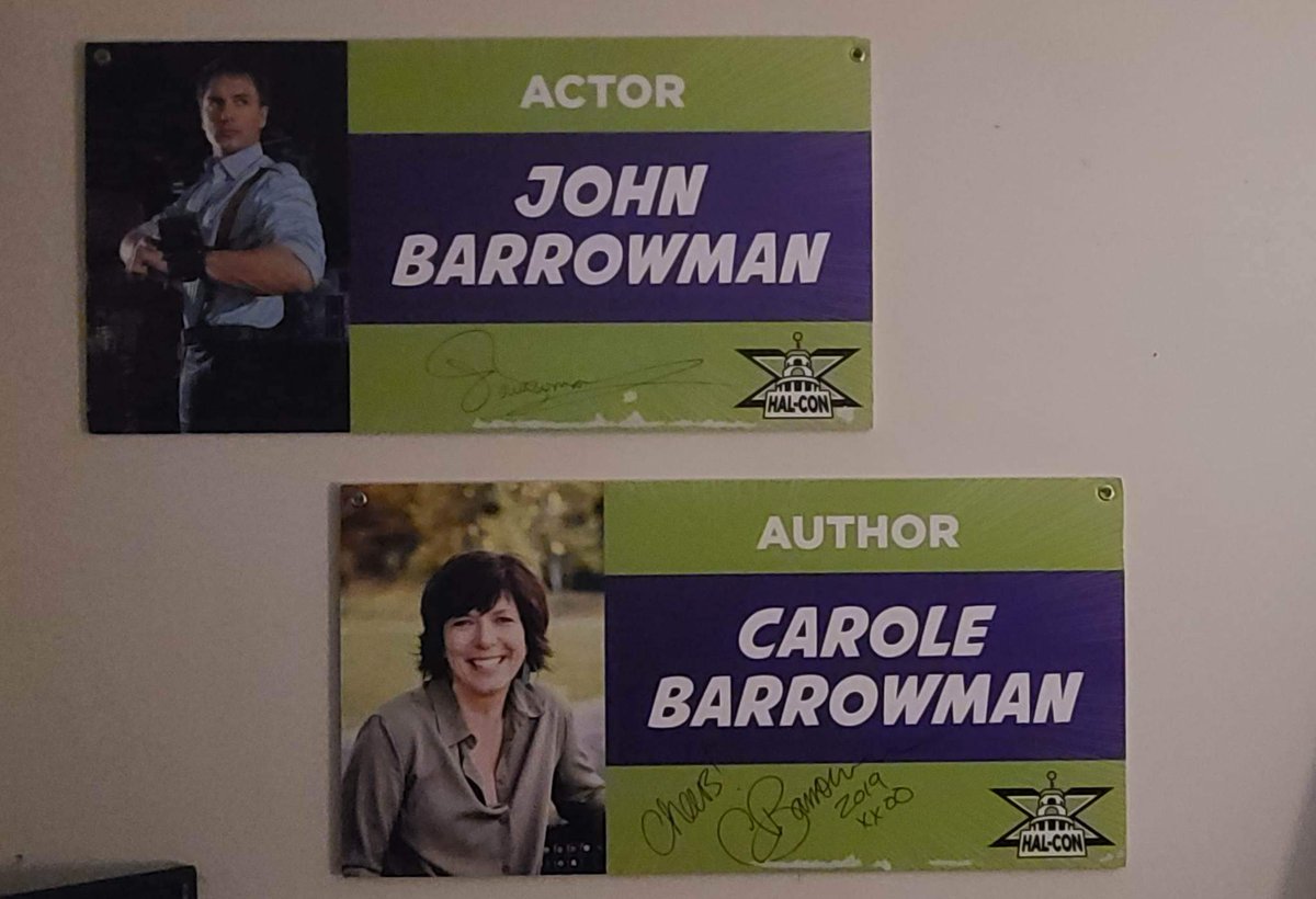 SkullfulDeli69's tweet image. Was able to nab these two autographs from 2019 from the @halcon_scificon 2022 silent auction. Why have one Barrowman when you can get two? @johnscotbarrowman #halcon2022 #torchwood #drwho #arrow #arrowverse #captainjackharkness