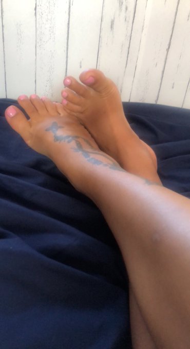 1 pic. #sexyshemalefeet #footsoles #feetarches #pinktoes https://t.co/fbcTiEueHf      1-866-MS-TOPPZ