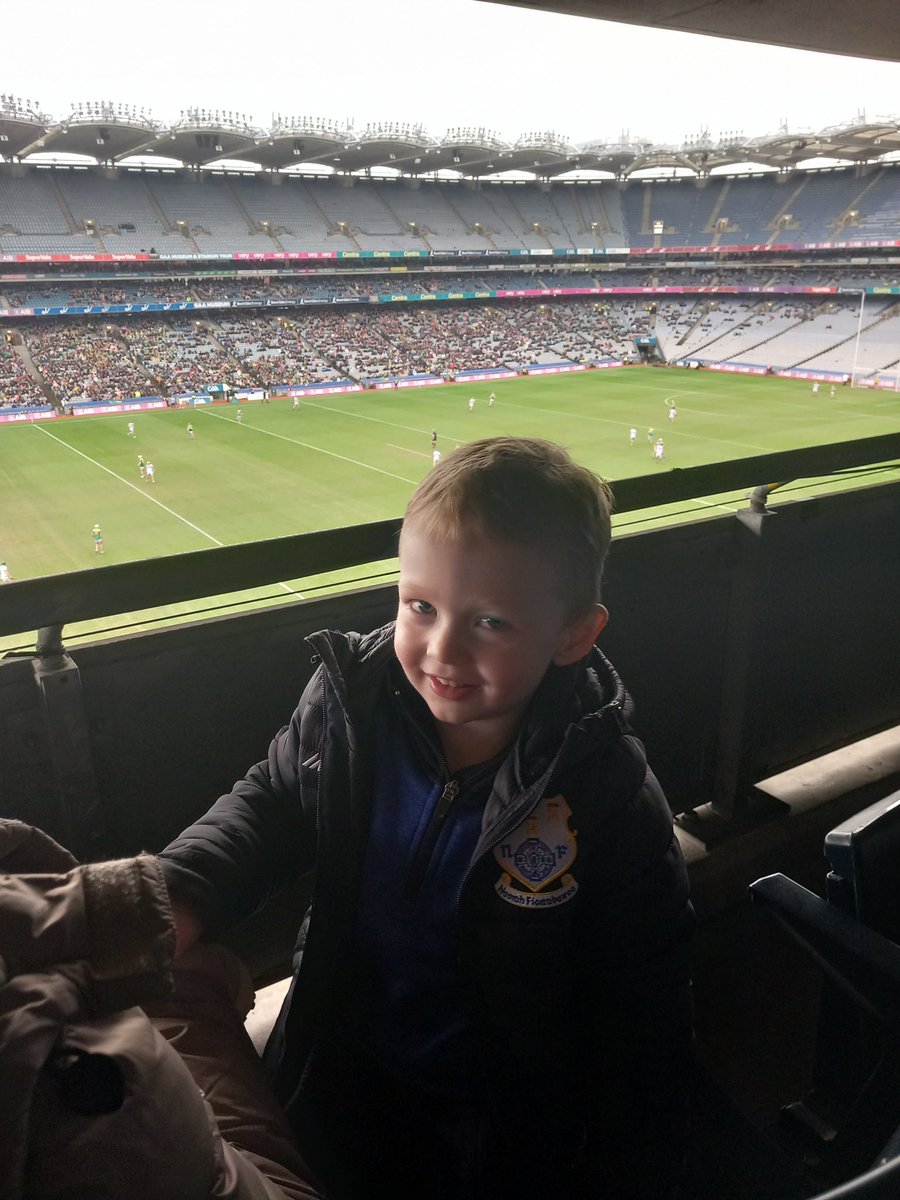 Tommygleeson21's tweet photo. His first day in croke park yesterday. He loved it๐๐๐
#Clubfinals #hurling #excitement https://t.co/swVFAYQO4f