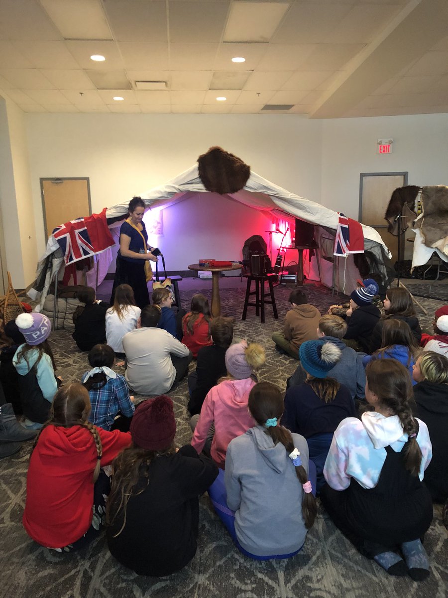ECKS Immersion students visited the Canot Volant festival today and witnessed some amazing speakers and presentations!