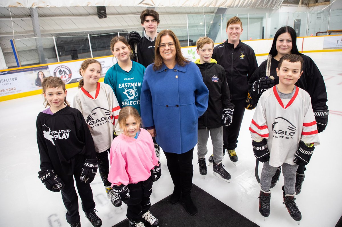 HStefansonMB's tweet photo. Community centres are the heart of every Manitoba community. 

I was thrilled to announce a new RM of Taché Community Centre in Lorette this morning, which will provide a new rink, library and community space to the surrounding area. #mbpoli https://t.co/tnjniR6xkF