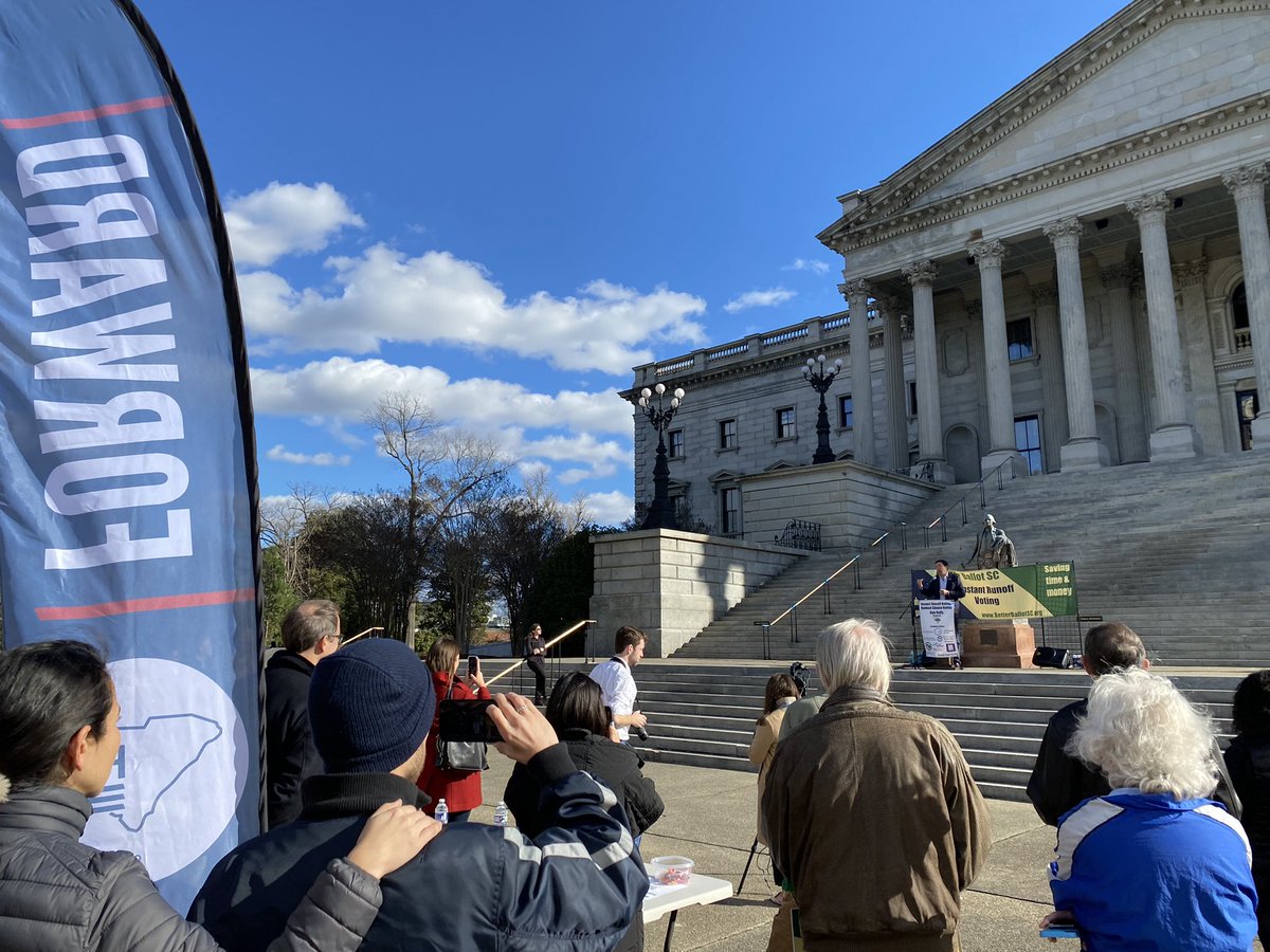 “The worst number of political parties you can have is one. The second worst is two.” 

@AndrewYang speaking at the South Carolina state house, just after @FWD_SC launched its signature collection effort and @Dr_JLJohnson announced he’s introducing an #RCV bill. It’s happening!