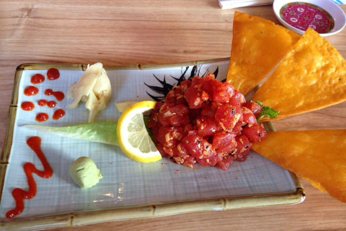 DiamondShoalsNC's tweet photo. Don't know what to eat for dinner? We've got some ideas. #DiamondShoalsRestaurant #SeafoodMarket #HatterasIsland #sushi #seafood #LocalFish https://t.co/feH9R2EQsz