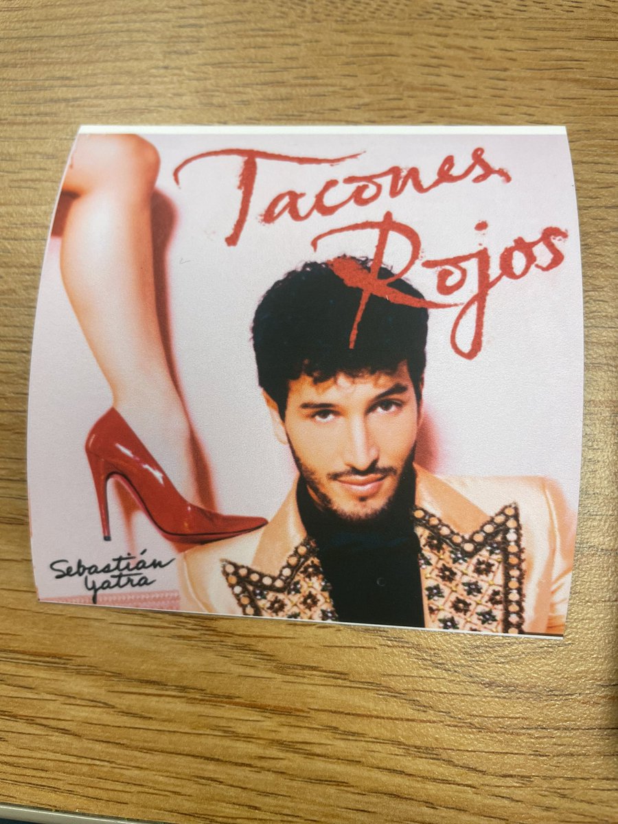 When your Advanced class is becoming Super fans… you make them stickers! <a href="/SenorAshby/">Ben Ashby</a> #MarchMúsica <a href="/SebastianYatra/">Sebastian Yatra</a>