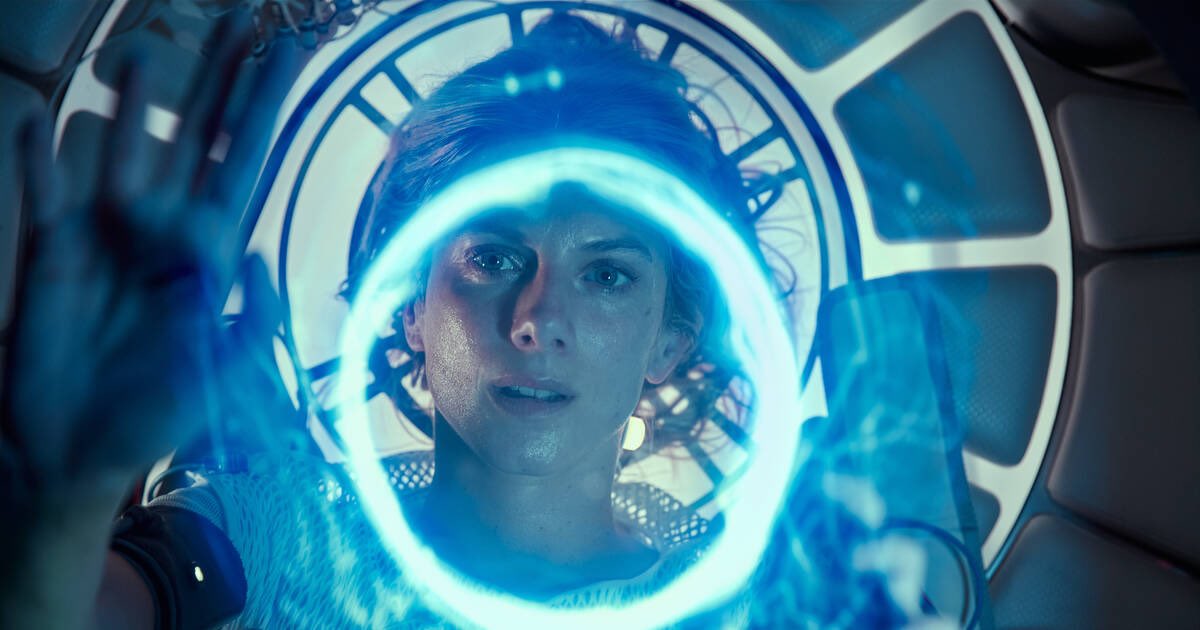 Today for our #MondayMurmurs we’re shouting out a film that was strangely under the radar when it came out last year despite being directed by horror icon Alexandre Aja. 
If you’re into survival films and also sci-fi, you’ll like this one. You can currently find it on #Netflix.