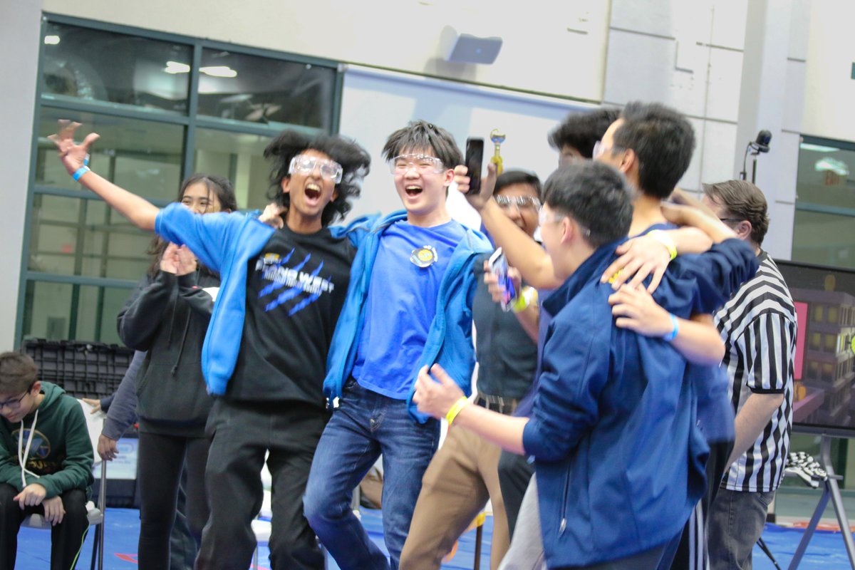 TechnicBots's tweet image. We had so much fun at the F&M League Tournament this past weekend! During this event we won the Inspire Award along with WAC and a new texas record of 242 points with @pwshrobotics! A huge thank you to our alliance partners CDA Lions 16176 and @pwshrobotics.
#firstinspires
