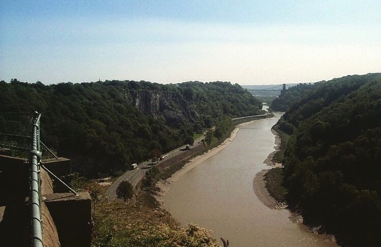 WeirdBristol's tweet photo. It’s believed that the Avon Gorge was formed sometime during the ice age when glaciation at the northern edge of Bristol forced the river to change its route and pass over a ridge of soft limestone and sandstone deposits, forging the breathtaking gorge over several thousand years https://t.co/2QpcFUjuW9