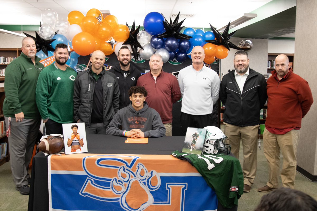 cantonhs's tweet photo. Signing Day for Chantson Prox! Congratulations! https://t.co/PLV4wpyzaZ