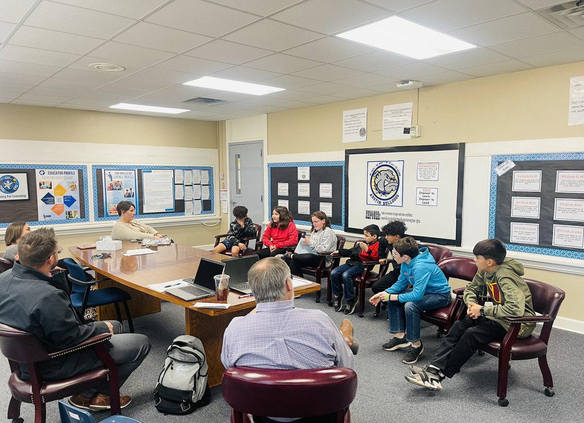 Austin Elementary Student Council’s hosted a panel engaging in discussion with ESC Region 15 about empowering their student body and the great work that is taking place at their school. <a href="/BKalnbach/">Brooke Kalnbach</a> @christianjoy015 <a href="/acrane1205/">Ashlie Crane</a> <a href="/SanAngeloISD/">San Angelo ISD</a>