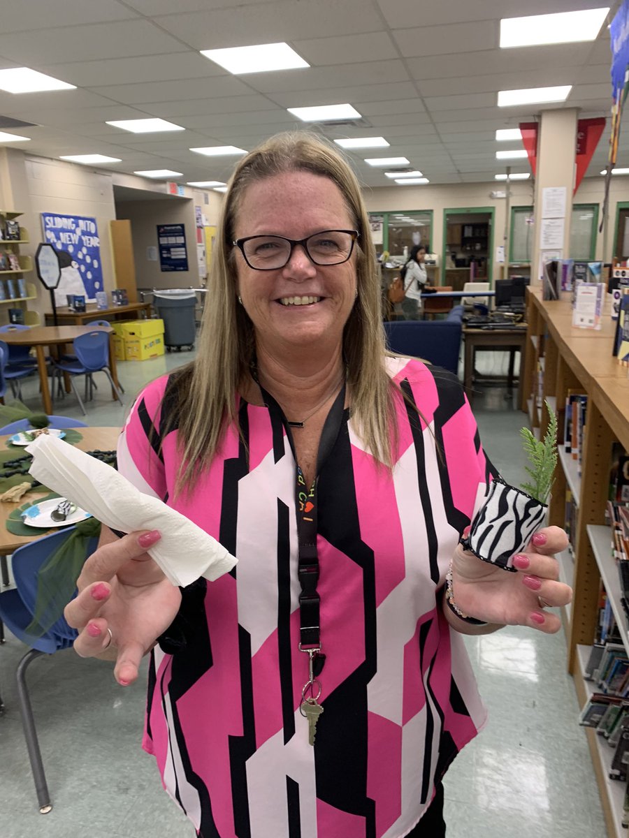 HCPS_Eisenhower's tweet image. University of Washington Center for Educational Leadership w/HCPS Assistant Principals right here @Eisenhower!! Good to Great- what a fantastic day!!#StudentsTakeOwnership
#PartnerConversations 
 #SharedThinking 
#BuildingOnIdeas
#ClarifyingQuestions @Sue_Burkett @michellemason09