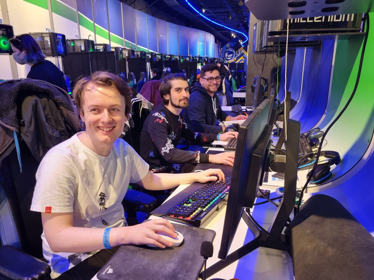 Zeckioo's tweet photo. @espotparis Merci pour tout ! C'était une superbe première LAN. A refaire.🫡
@Xsemperfie @zBlackkP fier de notre première expérience, que du positif pour l'avenir 💪
@GameWardTeam Énorme GG pour votre victoire ! https://t.co/kfEcATRbMA