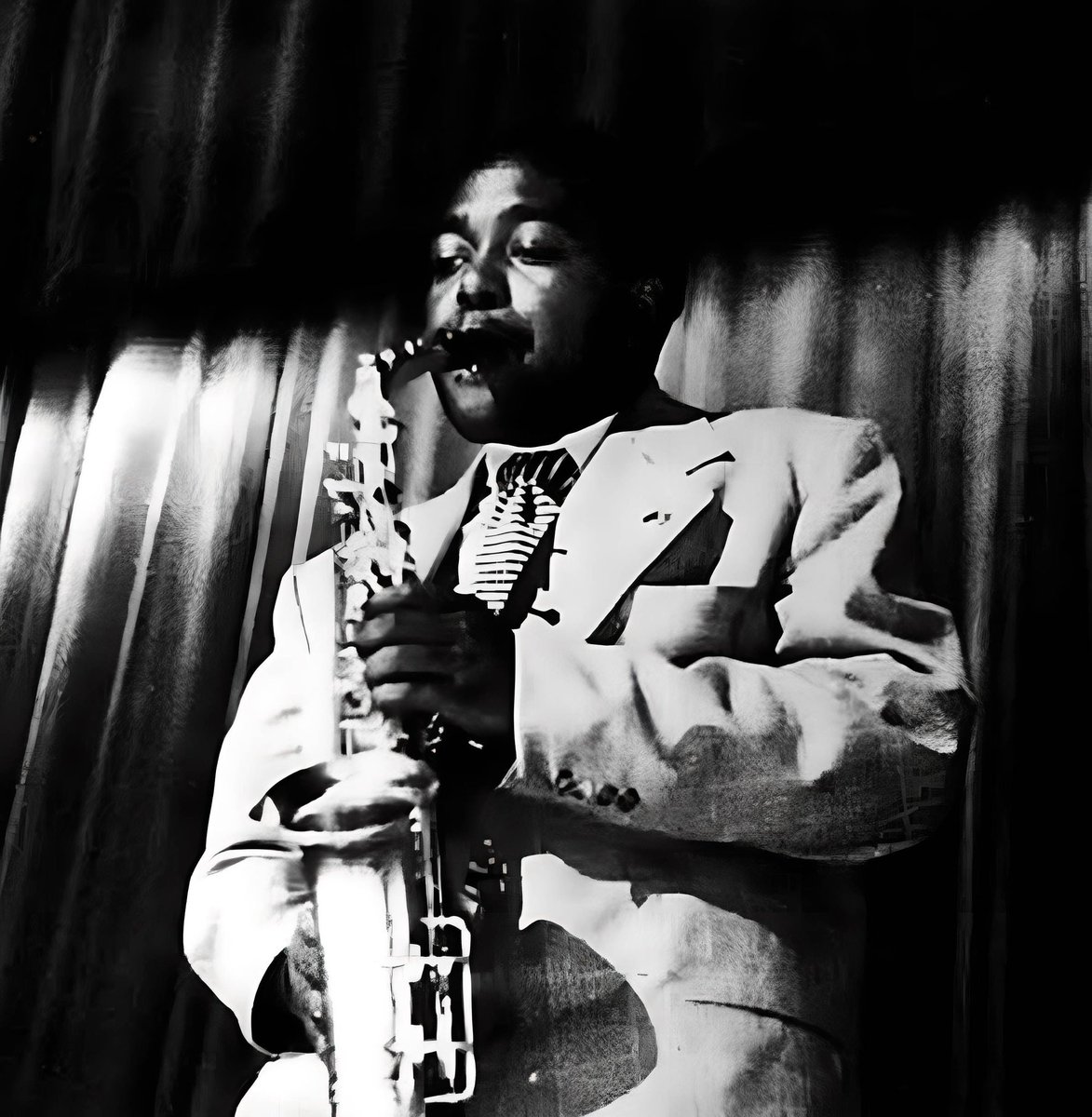 CharlieParkerKC's tweet photo. Be the first to receive the latest Bird updates, photos and news when you sign-up for the official Charlie Parker newsletter!
https://t.co/5MWIcksxOR
—
#CharlieParker #CharlieBirdParker #ChasingTheBird #Birdland #BirdLives #FanMail #Legend https://t.co/Y95sGat9i3