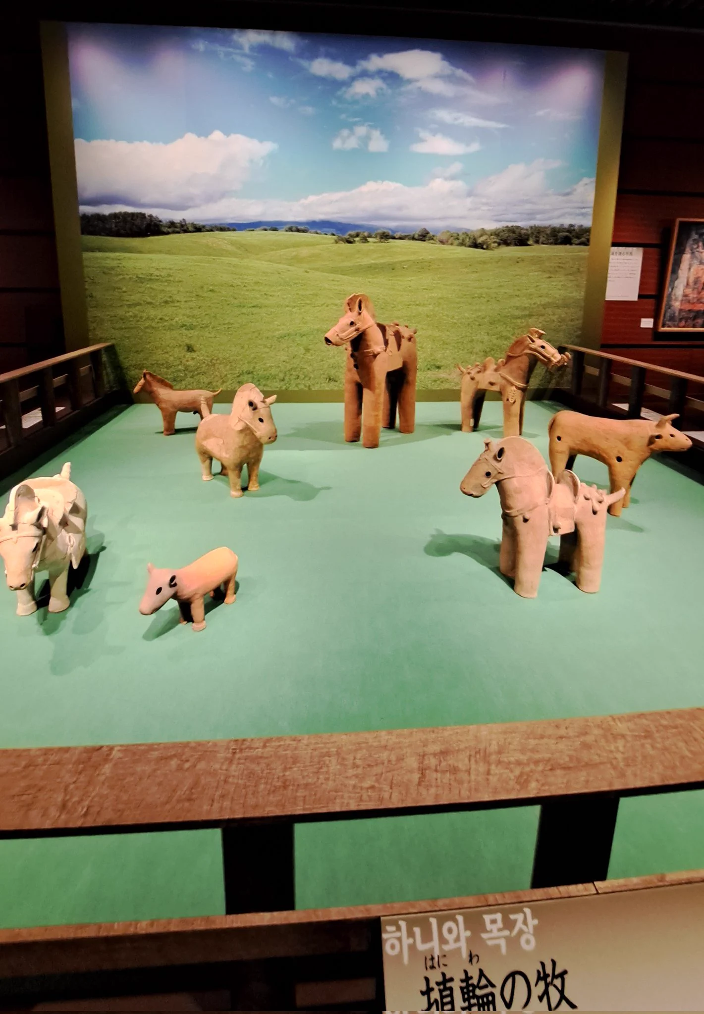 作られた時代の再現になっている？九州国立博物館に放牧される埴輪！