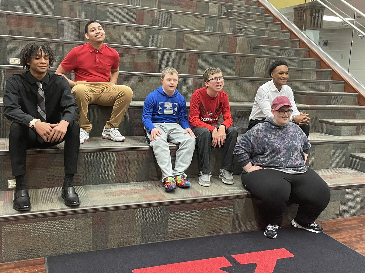 Dear_Mrs_M's tweet photo. I’m so proud of this group for being recognized at the BOE Heart of the Fox! #teamwork #newfriends https://t.co/Hl1H1NJfiE