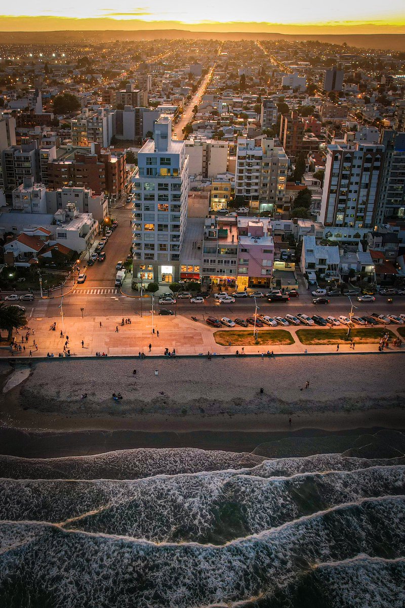 NicolasMilone's tweet photo. #PuertoMadryn 💛 https://t.co/HoTSSxRbDh