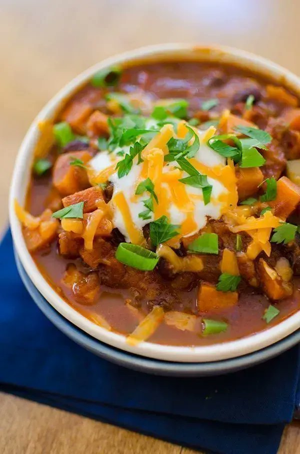 Living_Lou's tweet photo. Vegetarian chili ... it’s delicious! 

Wonderful recipe that uses sweet potatoes, beans, carrots + zucchini.

RECIPE: https://t.co/Jgkdlz55Cn
#recipe #cooking https://t.co/XUHLc5LZpf
