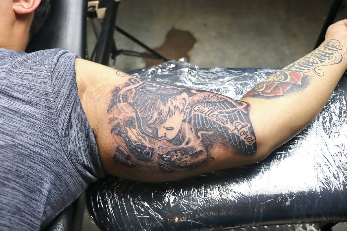 MannyHernSilva's tweet photo. Located in Fort Worth, slow season kicking my ass so i got deals on ink 📲📲 https://t.co/cQ7j72ogDA