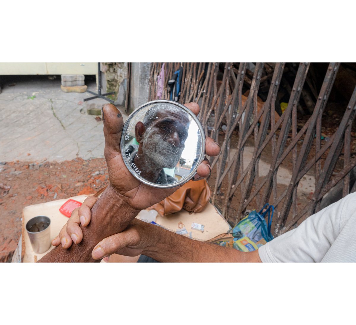 Expwithkamikaze's tweet photo. Streets of Kolkata 
#streetphotography #streetsofkolkata 
#streetphoto https://t.co/A2aNvtZyN0