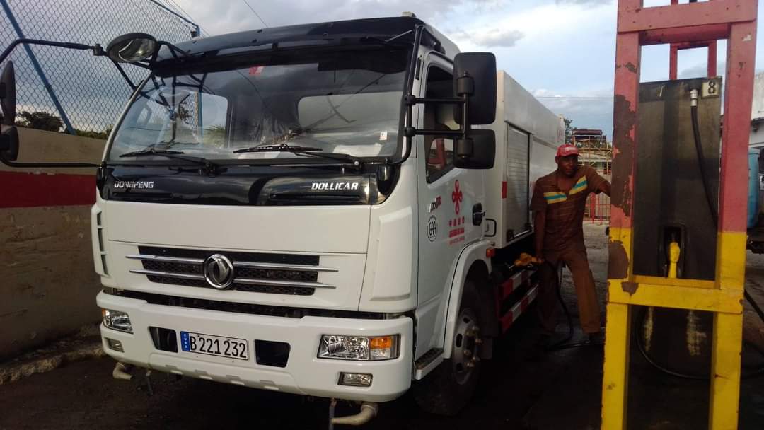 En la tarde de hoy se les realiza la prueba del litro al los carros especializados recibidos en nuestra Empresa del donativo chino y comienzan a prestar servicio a nuestro pueblo. #CubaViveYTrabaja #UnidosConstruimosCuba #Mayabeque <a href="/AbelSalasGarcia/">Abel Salas Garcia</a> <a href="/ArnerMarrero/">Arner Marrero</a>