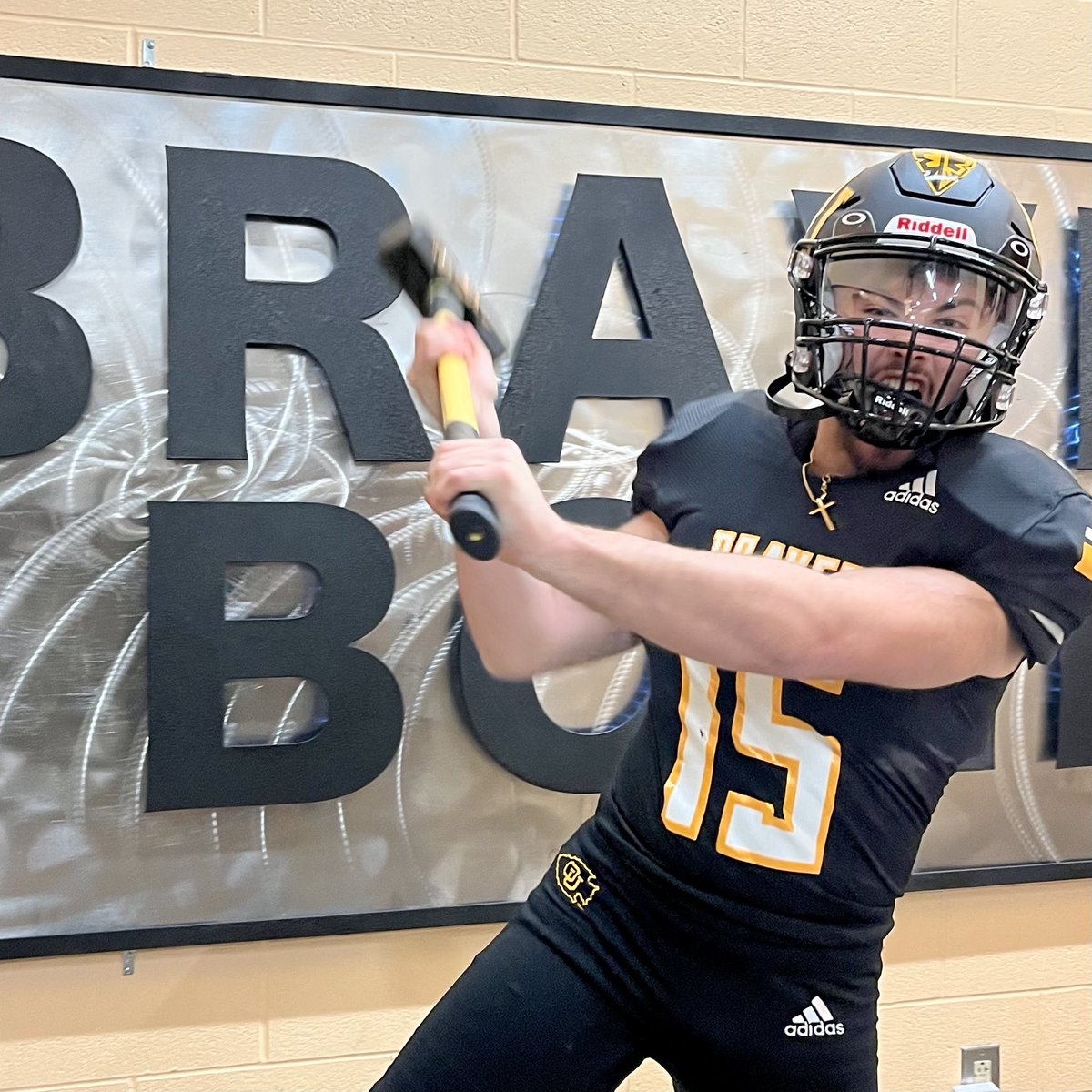 15_LukeMiller's tweet photo. First official visit done!  Thank you @OttawaBravesFB @CoachNickDavis @CoachHennes and @CoachOliverPate for making it awesome. @SutterFootball https://t.co/3oHB7pfxEq