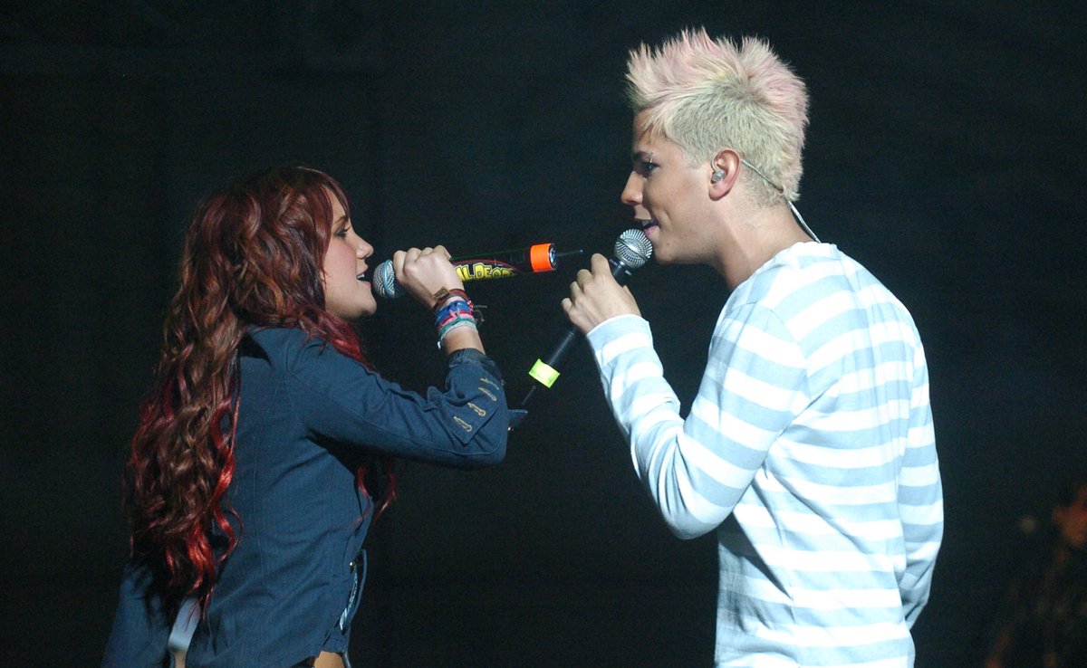 RBDForever's tweet image. 📸Cuando estuvo RBD en Puerto Rico en 2006