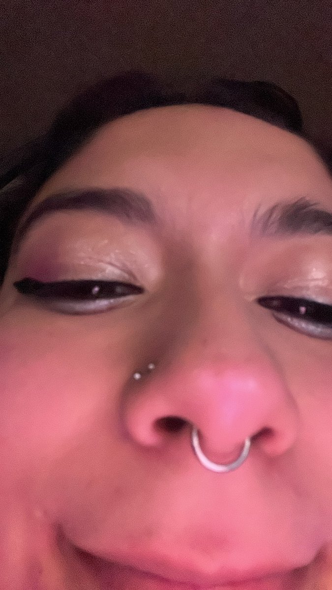 I’m streaming #VALORANT on twitch! Come hang! #streaming #SmallStreamersConnect 
twitch.tv/danglingmadnes…