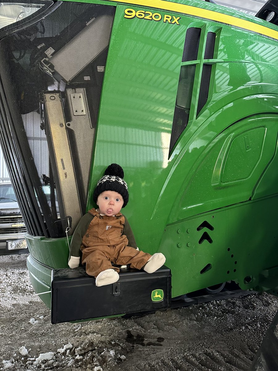 DKenning3's tweet photo. @TractorZoom https://t.co/KbNe9yPfOs