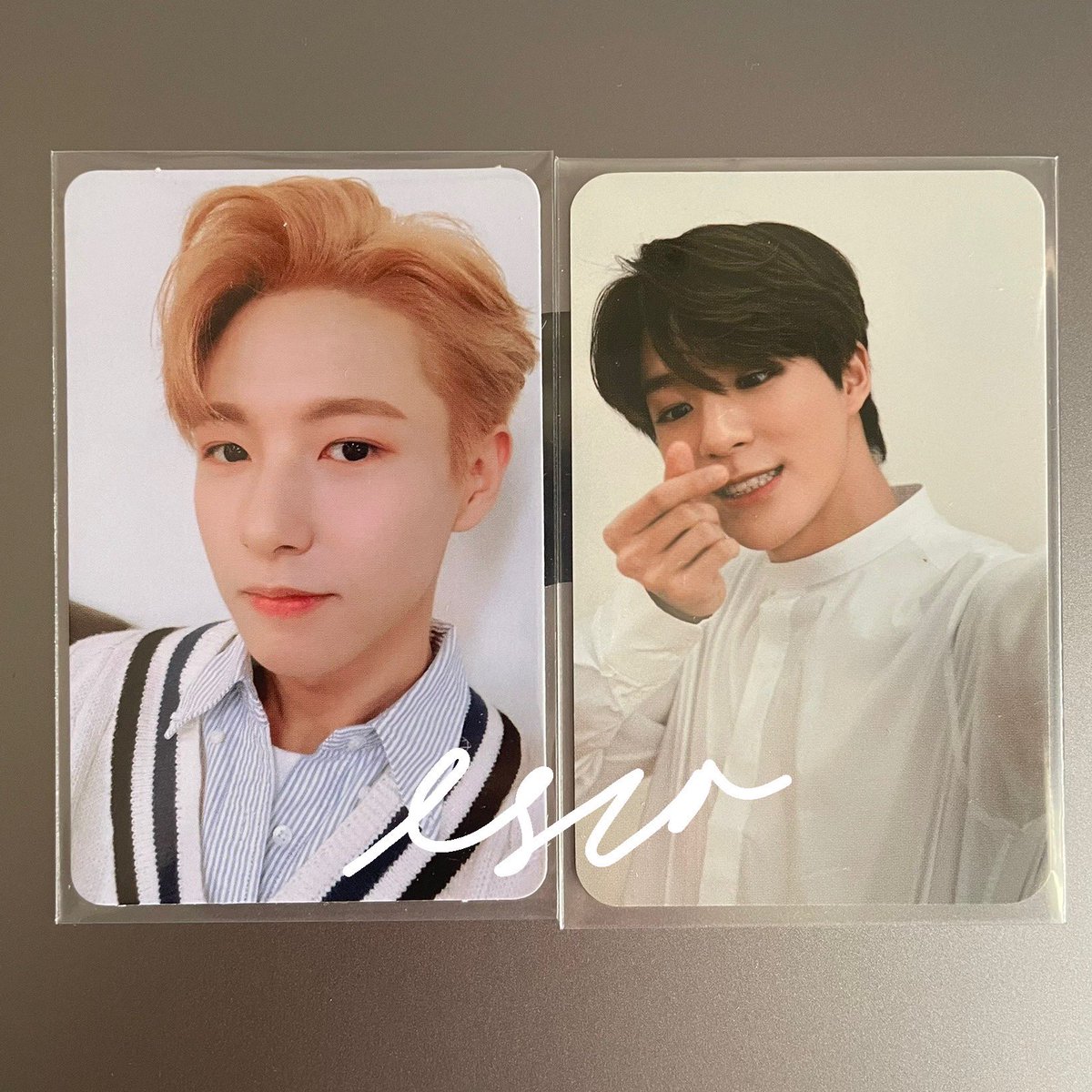 wts want to sell — lfb looking for buyer

—renjun ds dream show IDR 650k
—jeno puff selca IDR 950k

can ship ww, good condi. hmu!