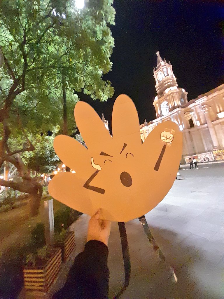 MiguelTapiaVale's tweet photo. La comunidad Sorda de Arequipa presente en la marcha sobre Libertad Inmediata para hermanos universitarios 🏔✊

#DinaRenunciaYa
#CierreDelCongreso 
#NuevasEleccionesYa https://t.co/eT2r1E7ps1