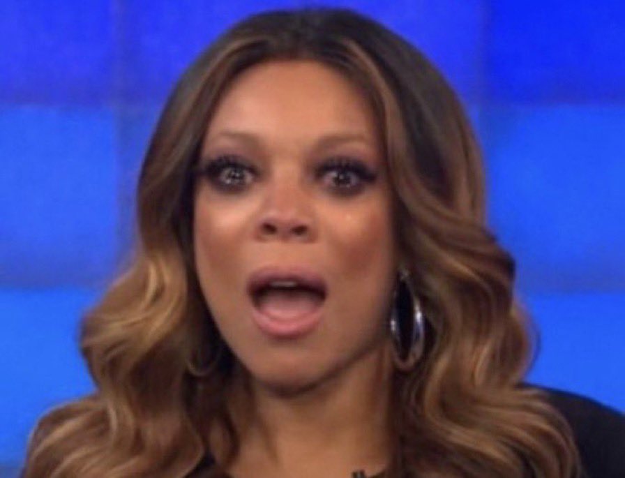 Me thinking Zach was going to say “Faith” after “Family and Football” but instead he said “Frozen Pizza” 

#TheBachelor