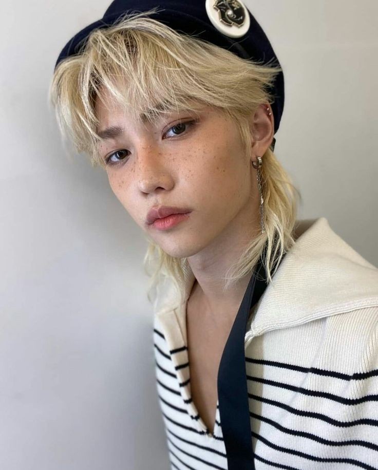 isi_isaa's tweet photo. 👤:Con respecto a tus pecas, durante la sesión mencionaste sutilmente que, ¿querias quitártelas cuando eras joven?

🐥Realmente las odiaba cuando era joven. Cuando tenia cinco años, descubri que era el único coreano con pecas en mi vecindario. Recuerdo haberlo odiado porque + https://t.co/SexwPoqDbb