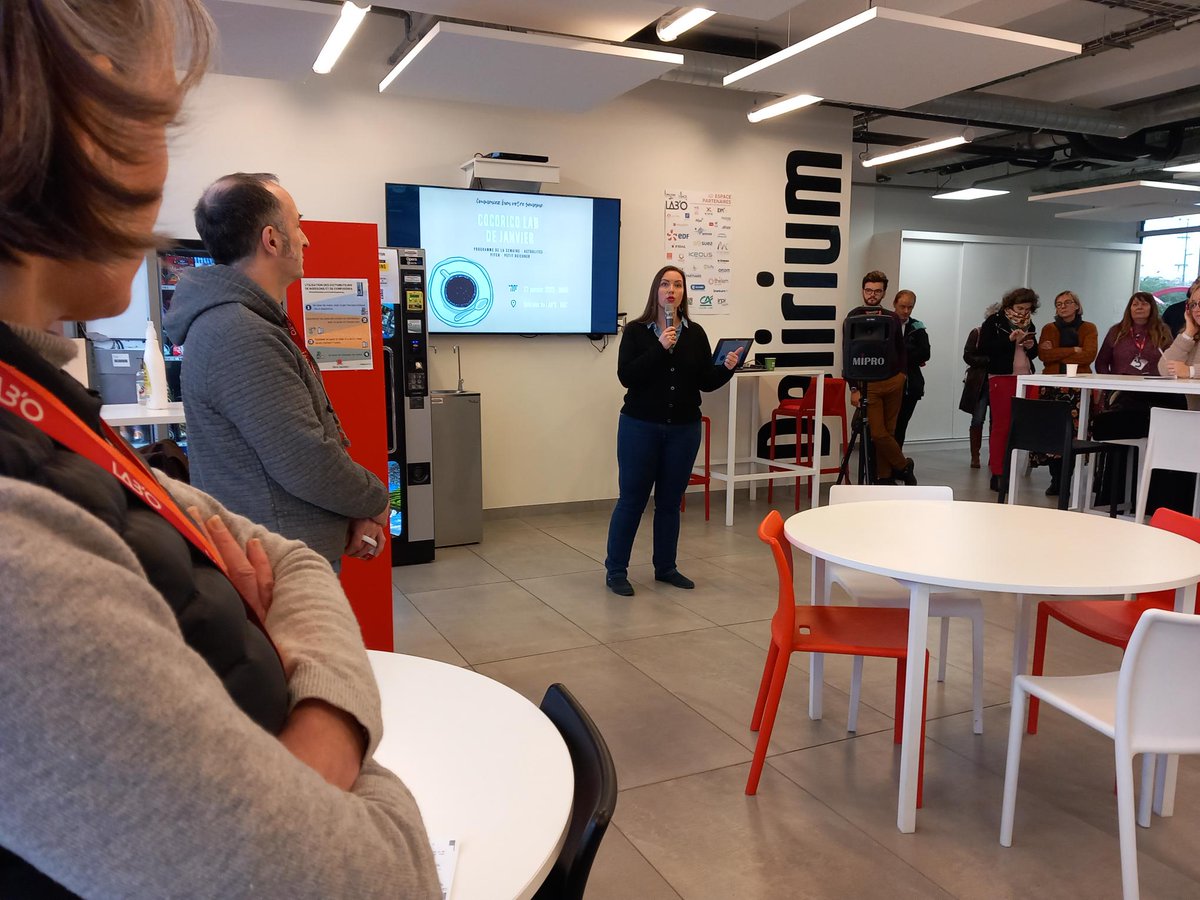 isabelle_rouby's tweet image. 📢Ce matin : Mélanie et Catherine #OrléansSud au Cocorico LAB ➡️Offre de services entreprise de @poleemploi_RCVL  présentée au Startup du @Le_Lab_O 👍 Echanges et Satisfaction 🔝