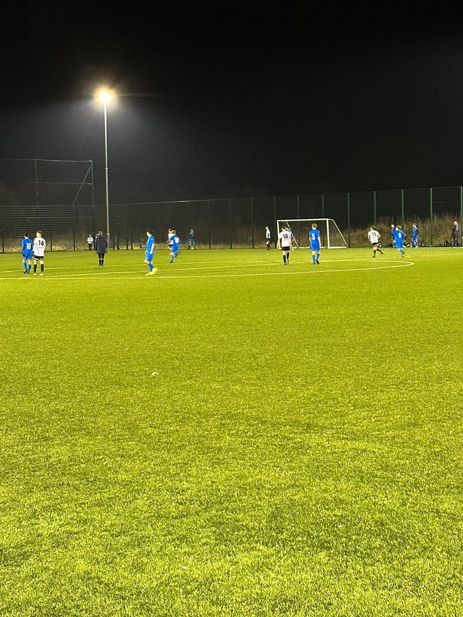 RylandsU17's tweet photo. 🔵Result🔵

AFC Fylde 0-0 Warrington Rylands

A thoroughly competitive game tonight, in an away friendly over at Fylde. Both teams knocked it about superbly and our lads created several brilliant chances which could have won it for us. 
Thanks for having us @AFCFyldeAcademy https://t.co/9SHyQn70bF