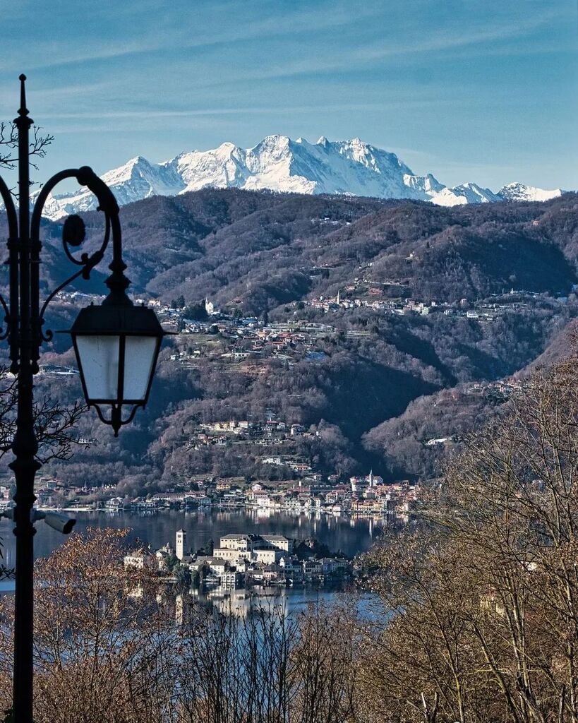 presenta
📍#LagodOrta 
AUTORE @graziano.tamone 
.
LOCAL MANAGER @guidaturisticanovara.it
TAG #ig_novara #novara
MAIL piemonte@igworldclub.it
SOCIAL 
• Facebook.com/igpiemontevall…
• Twitter @ig_piemonte
HUB @igworldclub
COUNTRY @ig_italia
TEAM @ig_p… instagr.am/p/CnxcpQBrewf/