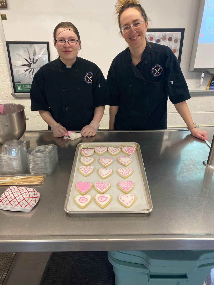 DCC_Catering's tweet photo. Loved having the opportunity to demonstrate how to decorate royal icing cookies to Chef Devlin and the @GCMSTEMAcademy culinary classes today. We will always say yes to showing off our culinary skills! @DCC_Principal https://t.co/y0lW8K7JV3