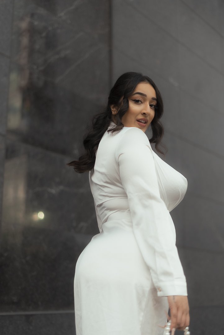TW Pornstars - Rakhi Gill🇨🇦🇺🇸🇮🇳. Twitter. Oh hi bb #rakhi #rakhigill. 9