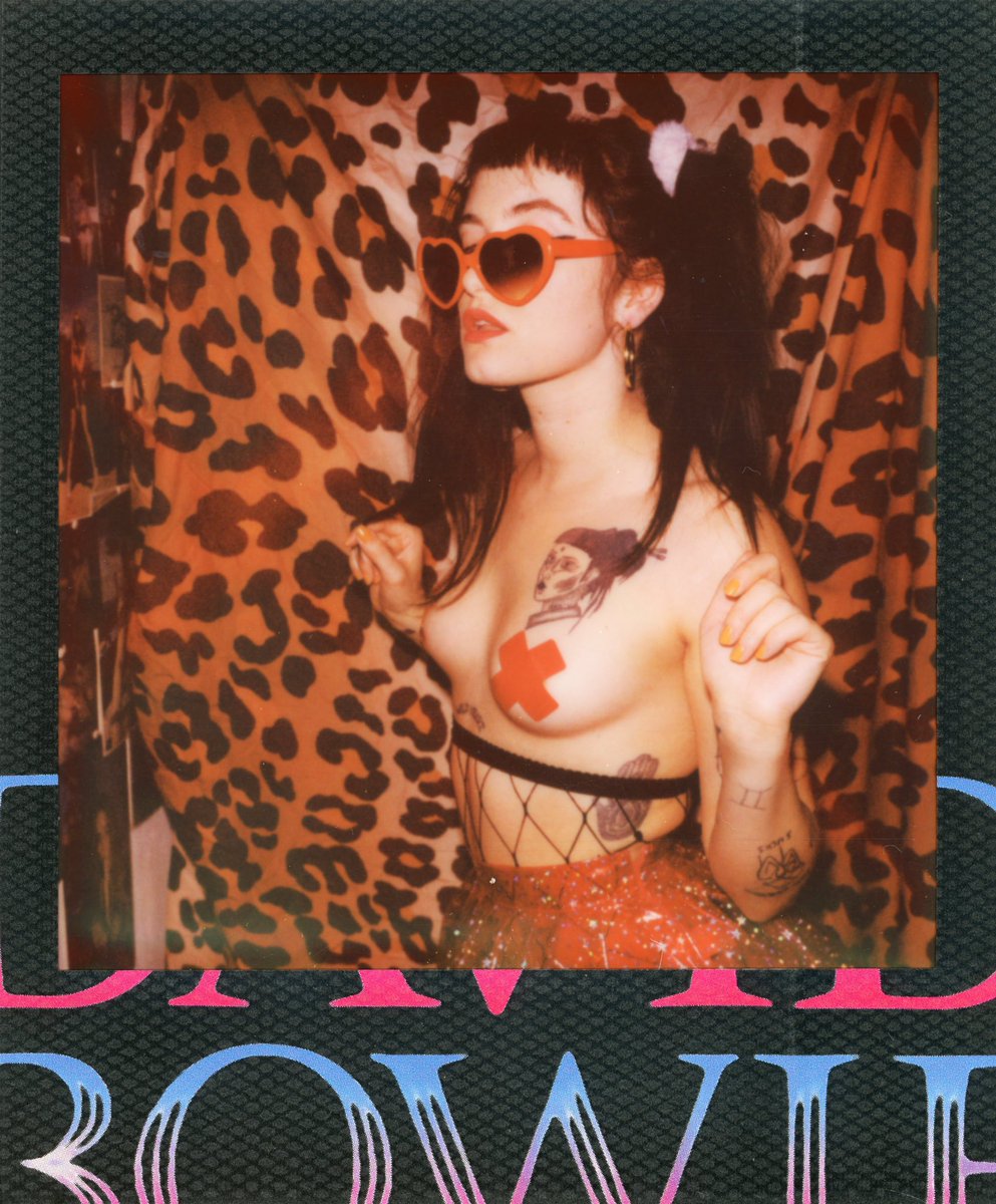 MrKurtWolf's tweet photo. Here are some pictures of my latest private shooting with my girl.
We had to try the new David Bowie itype edition.
#polaroid #instantfilm #useinstantfilm #iso600 #impossibleproject https://t.co/UoiwQQRpzW