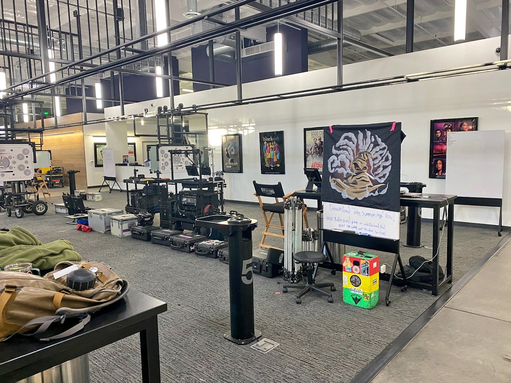 Another day at the office...
budwizard.band 
#NowPlaying #newband #platformer #trendingmusic