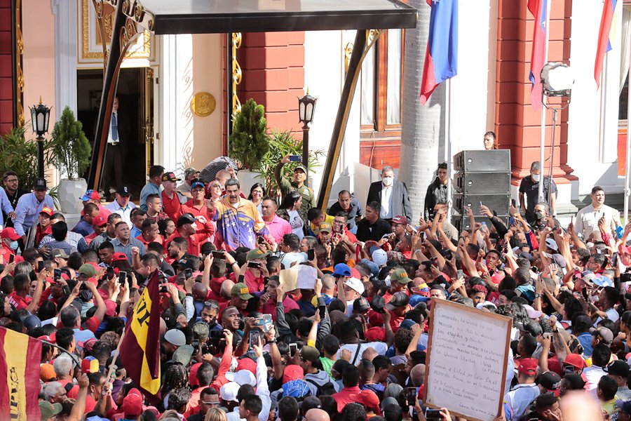 El pueblo venezolano desmontó la espiral de violencia que trató de activar nuevamente la derecha en las redes sociales, haciendo ver cómo -supuestamente- este 23 de enero de 2023 volverían las guarimbas, - #RebeliónAntiimperialista #ConMaduroVamosPaLante