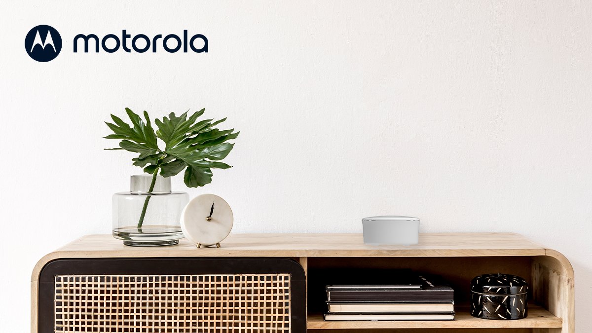 motorolanetwrk's tweet image. Tired of constantly dealing with #deadzones and dropped connections? The #Motorola Q11 #WiFi6 Mesh Router System offers reliable #WiFicoverage up to 5,000 sqft., so you can enjoy uninterrupted #gaming, #streaming, and #conferencing from anywhere in your home.