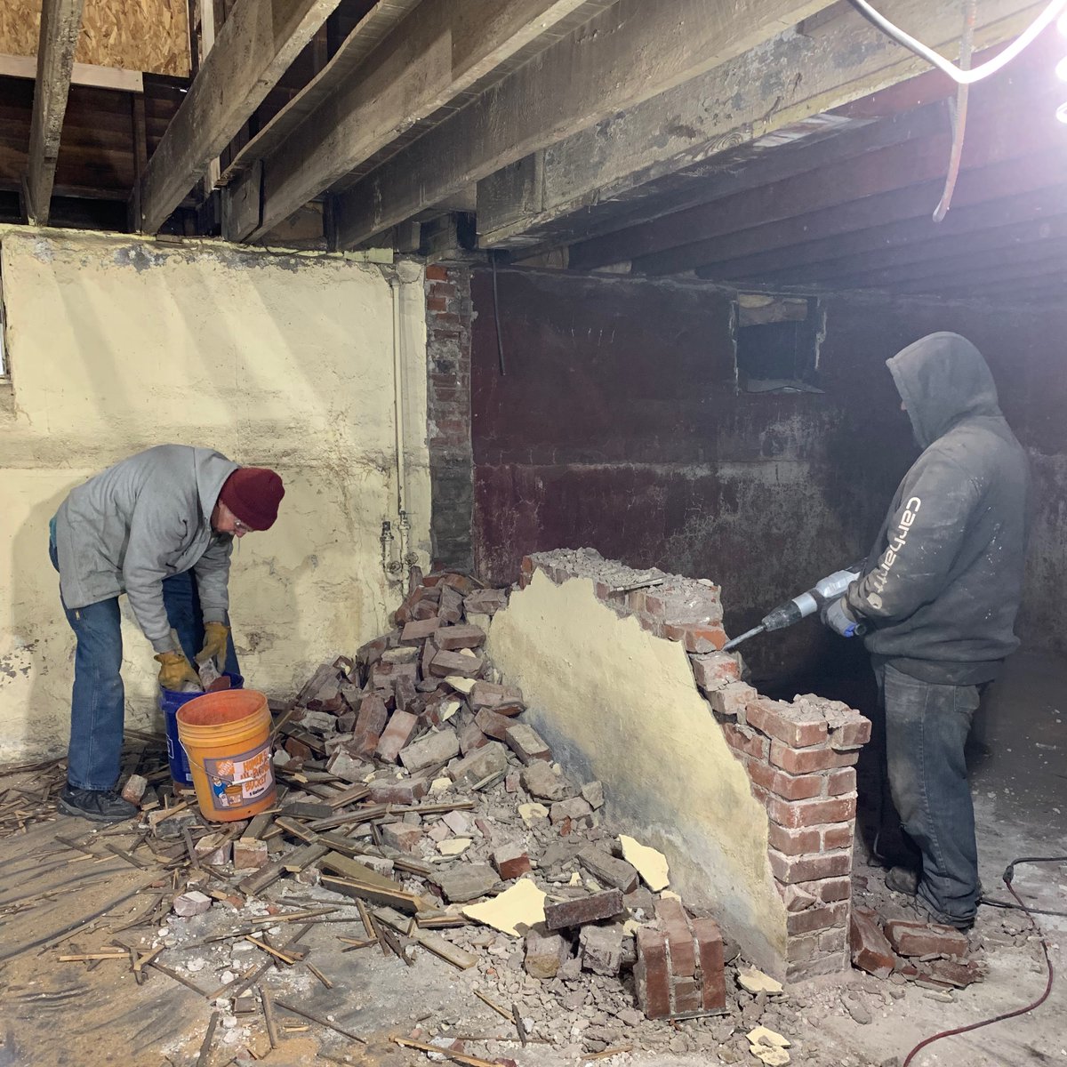 Who is ready to do some demolition? Join our restoration crew as they continue demolition at the 1210 S Kentucky Ave whole-house rehab this Wednesday and Saturday! Email volunteer@community1.org for details or to sign up.