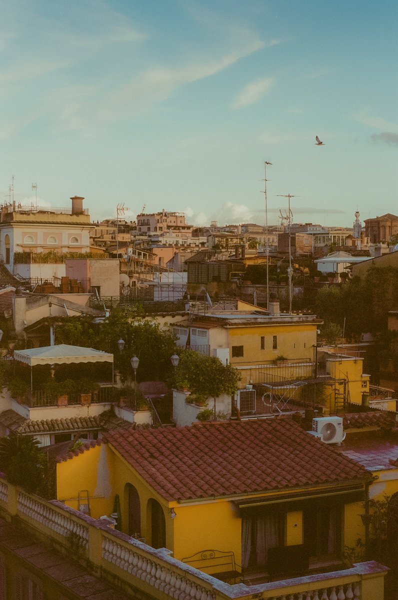 AlexKittoe's tweet photo. Rome on 35mm https://t.co/CQ2vCSXyVu