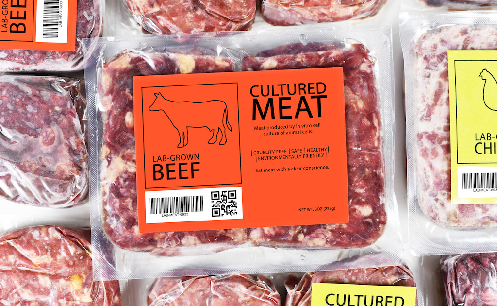 Great new piece from <a href="/waveeich/">Waverly Eichhorst</a> on the latest work in lab-grown meat: bit.ly/3kE6Z4L