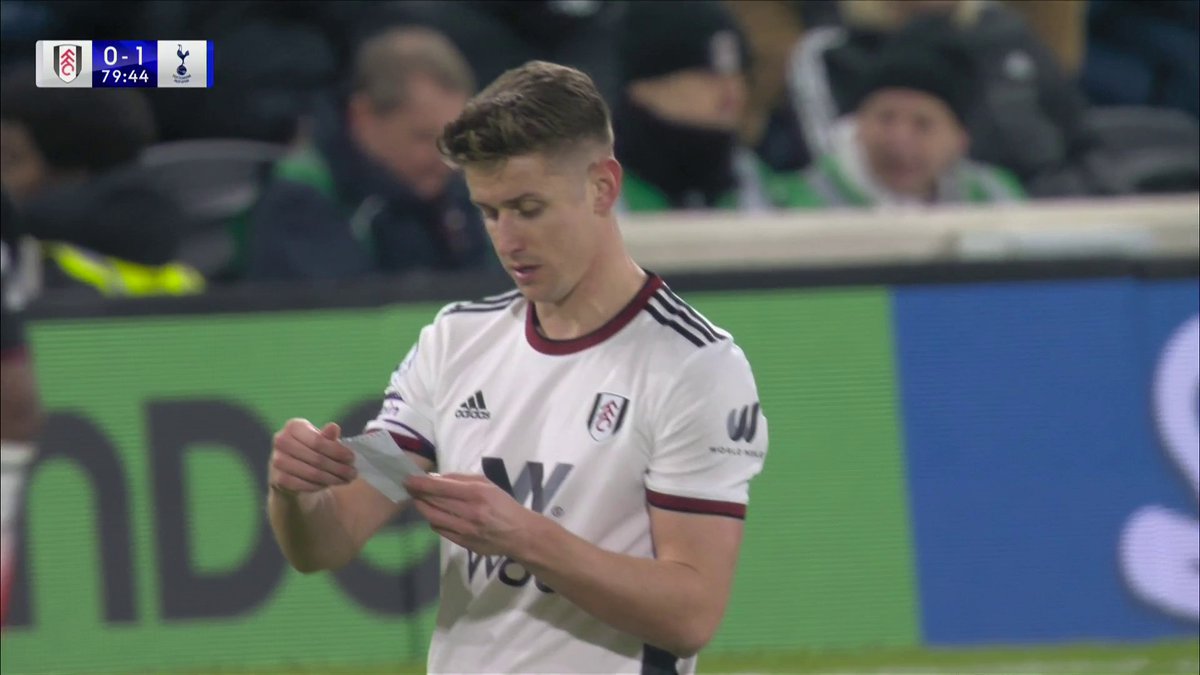 What does it say on the note? 🗒️