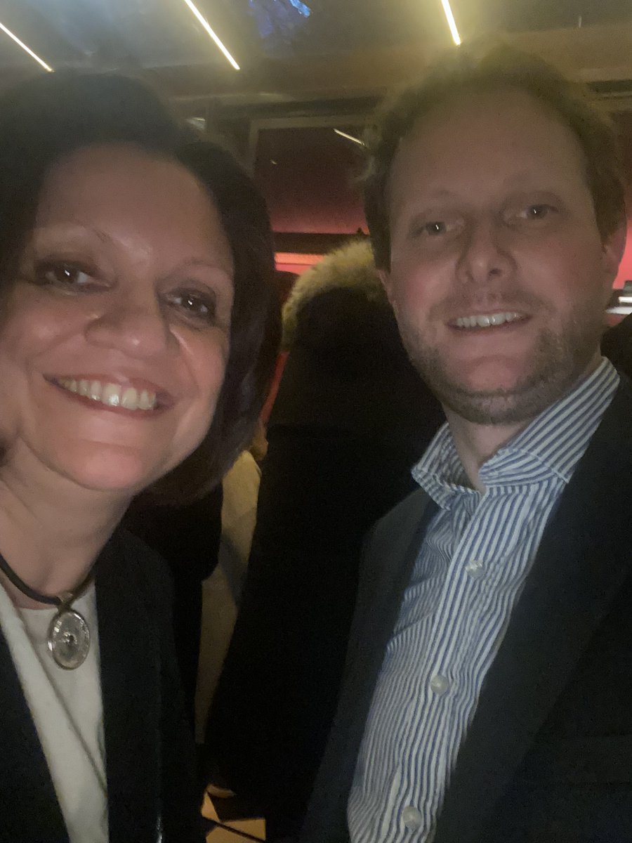 Ce soir au #CaféFrancais pour les vœux 🌠de <a href="/Cl_Chassaniol/">Clara Chassaniol</a> et en présence du Ministre <a href="/CBeaune/">Clément Beaune</a> ! Nous avons parlé longuement des #aidants, et du #BienVieillir avec Le Ministre <a href="/JCCOMBE/">Jean-Christophe COMBE</a> que je n’avais pas revu depuis le 6 octobre lors de la JNA2022 au <a href="/lecese/">CESE</a>. Merci 🙏 Clara