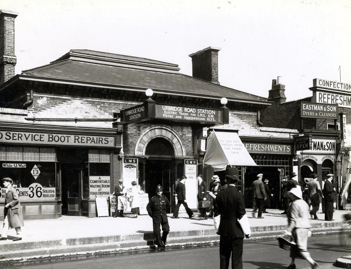 <a href="/FlipLondonTours/">FlipsideLondon Tours</a> <a href="/sbcalling/">ShepherdsBushCalling</a> <a href="/OldW12/">Old Shepherds Bush</a> <a href="/MyShepherdsBush/">Shepherds Bush Market</a> It appears to be.