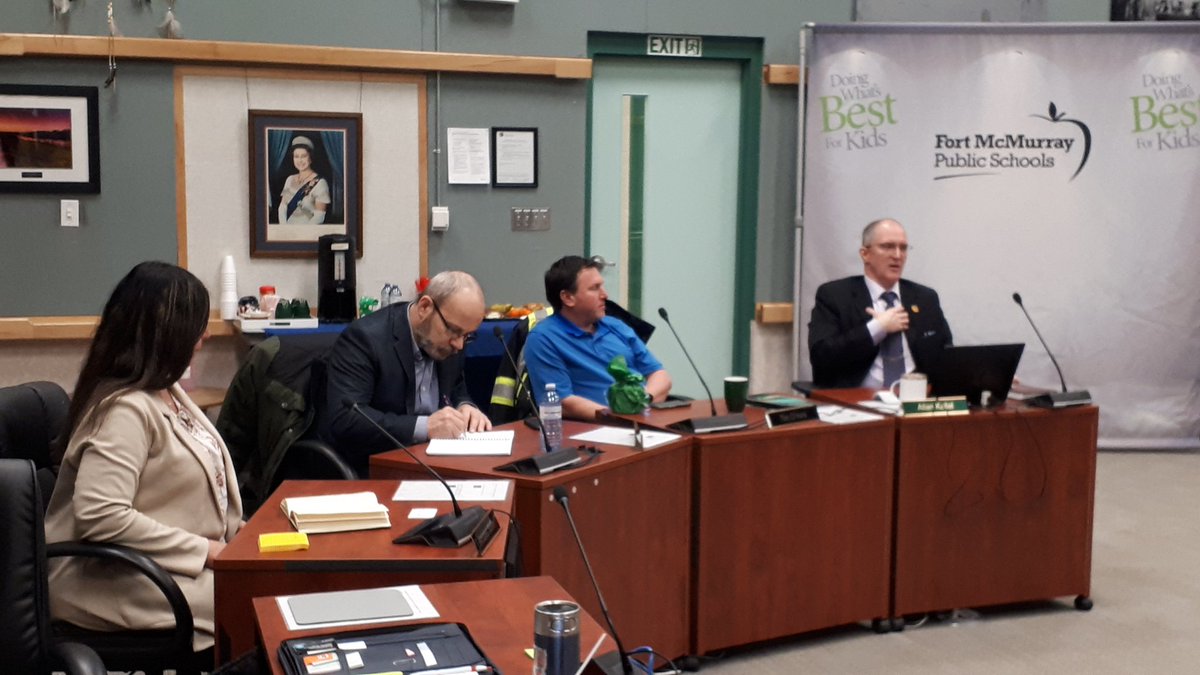 LindaMywaart's tweet image. The @FMPSD Board and senior leaders engaged in a robust discussion with @PublicSchoolsAB President @dennismacneil51 and ED @tltait this morning #doingwhatsbestforkids