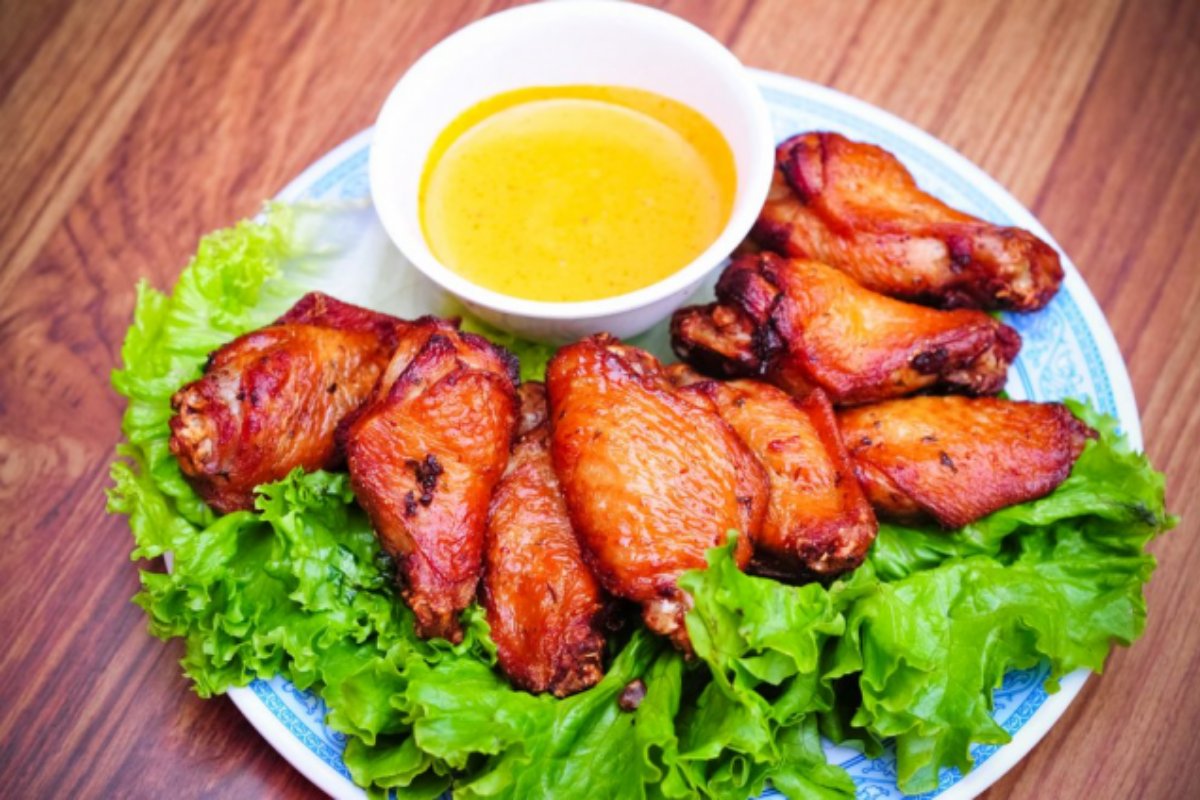 lethaivegas's tweet photo. It's not a risk when you wing it with us: You know our food is going to be delicious even before you know what you'll order!  #LeThai #StreetStyleThaiFood #LasVegasNV https://t.co/IhsOiy0313