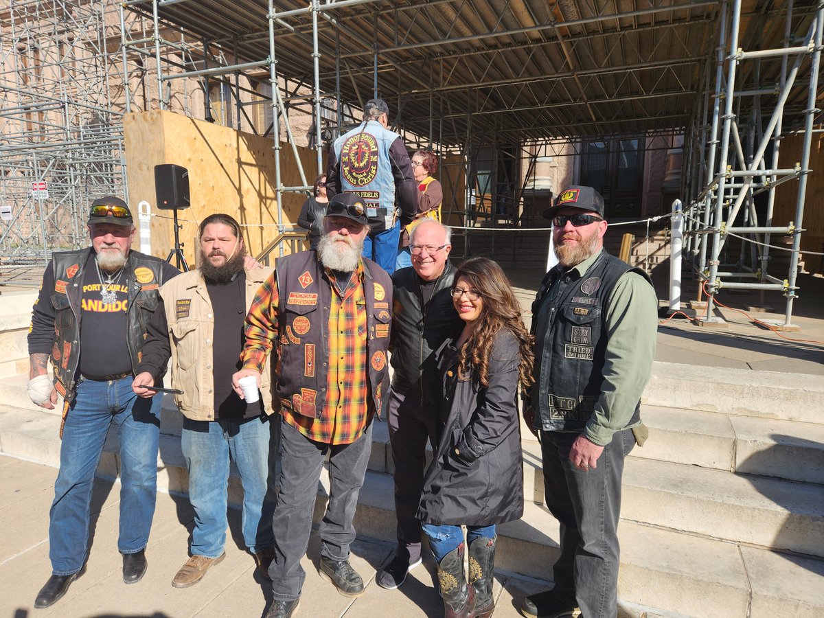 RepMaryGonzalez's tweet photo. Texas Biker Legislative Day today at the Capitol. Proud to file #HB258 and #HB230 for motorcyclists all over Texas. Thank you @TexasCOCI @toddahunter for working with me!
#txlege #LoudBikersSaveRights https://t.co/jAryiPn9XQ