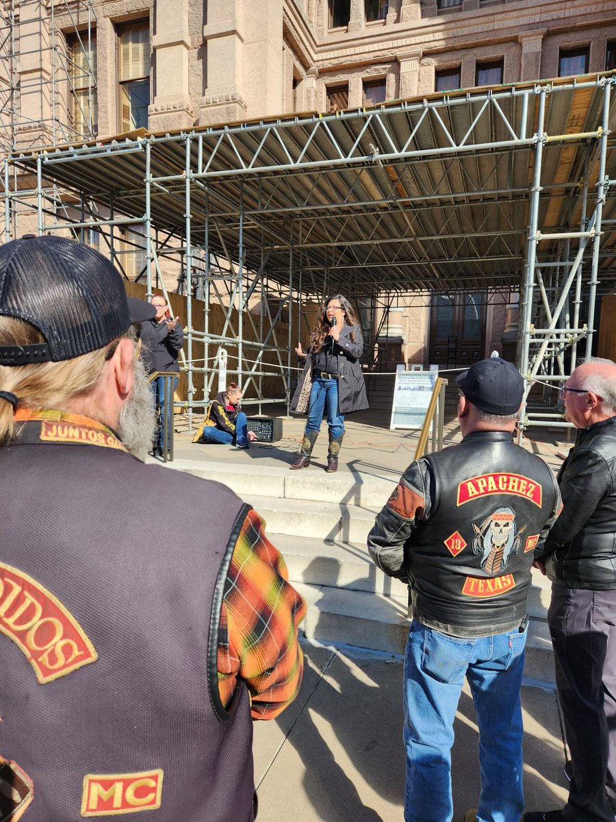 RepMaryGonzalez's tweet photo. Texas Biker Legislative Day today at the Capitol. Proud to file #HB258 and #HB230 for motorcyclists all over Texas. Thank you @TexasCOCI @toddahunter for working with me!
#txlege #LoudBikersSaveRights https://t.co/jAryiPn9XQ